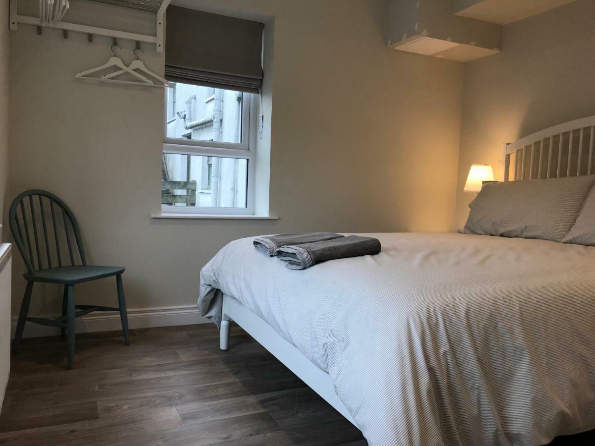 Bush House Accommodation - The Courthouse Apartment ブッシュミルズ エクステリア 写真