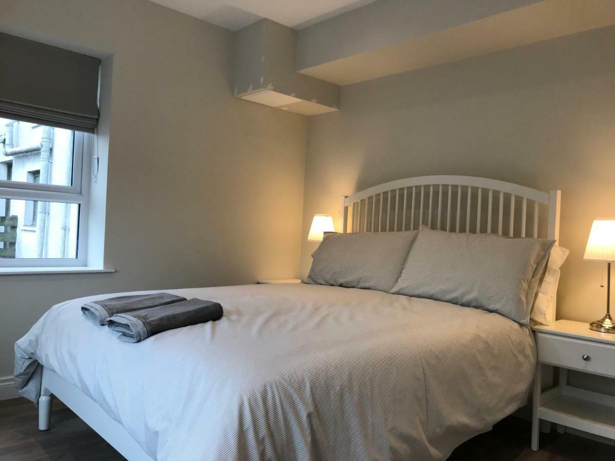 Bush House Accommodation - The Courthouse Apartment ブッシュミルズ エクステリア 写真